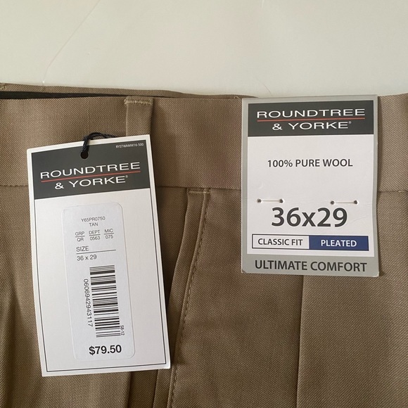Roundtree Yorke 100% Pure Wool Pleated Classic Fit Men Dress Pants - Main Image